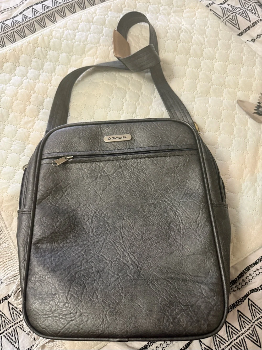 Vintage Samsonite Silhouette Carry On Overnight Travel Bag grey Adjustable Strap